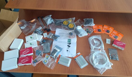 Донирана опрема со RaspberryPi  од проектот AI & Sustainability in VET Education